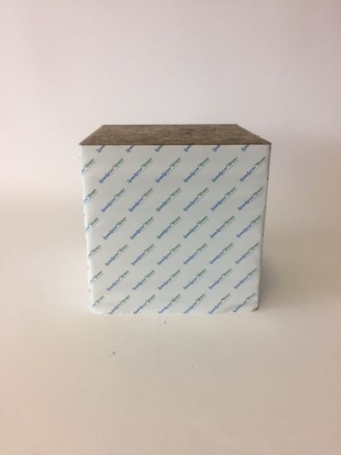Agra-Wool Big Block 20x20x20 cm - mit Loch 38x35 mm