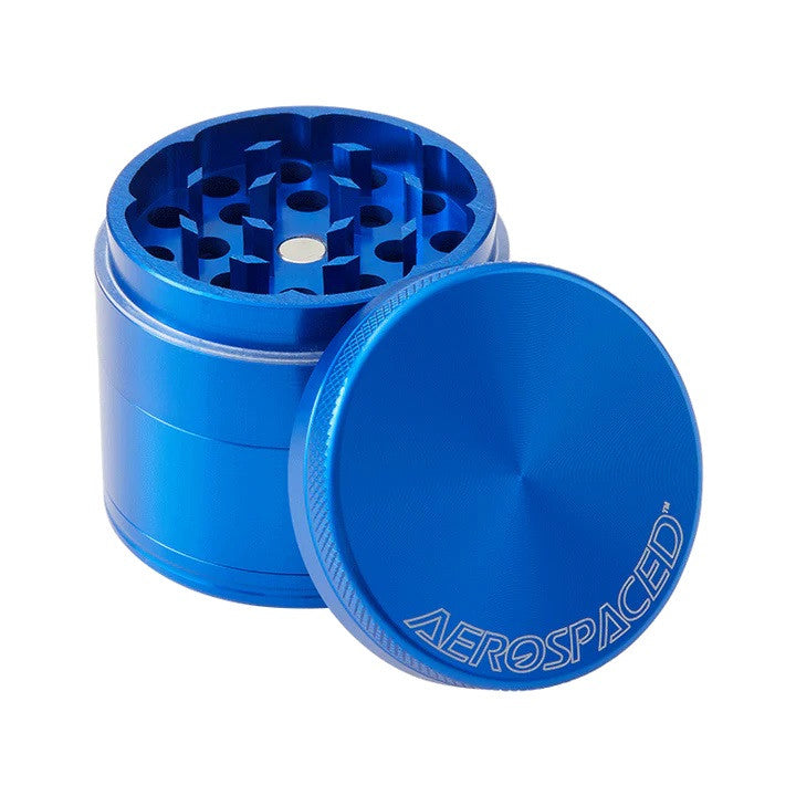 Vierteiliger Grinder Aerospaced by Higher Standards, 50 mm, hellblau
